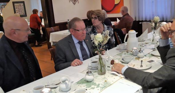 immer noch Fotos von den Anwesenden....