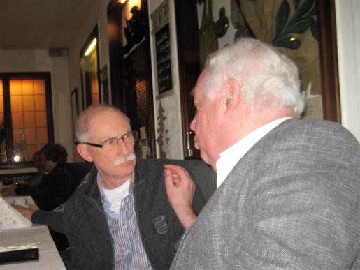 Hans Hagedorn und Achim Herdin haben sich was zu erzählen.
