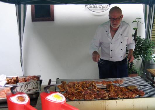 Griller Uwe ist auch schon so weit