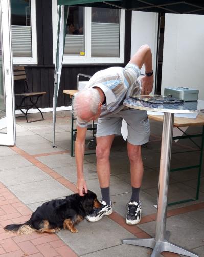 Jürgen sagt Tschüss zu den Wachhunden